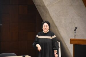 講演する廣兼さん