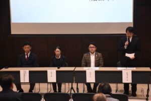 空き家解決の取り組みを語る専門家